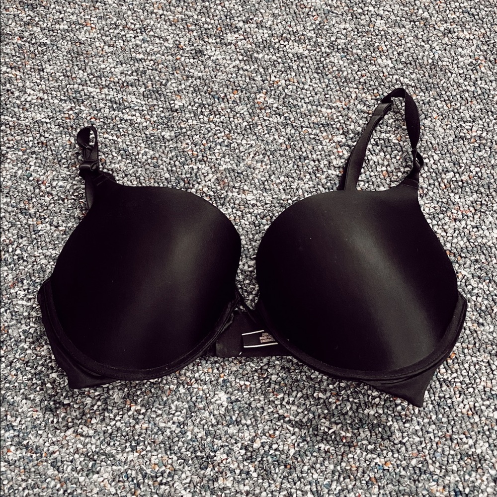 Victoria’s Secret Bombshell Black Bra 36DD